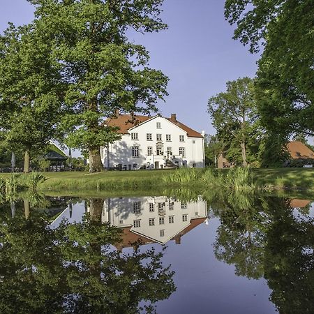 Hotel & Gaestehaus Gut Kaden Alveslohe Dış mekan fotoğraf