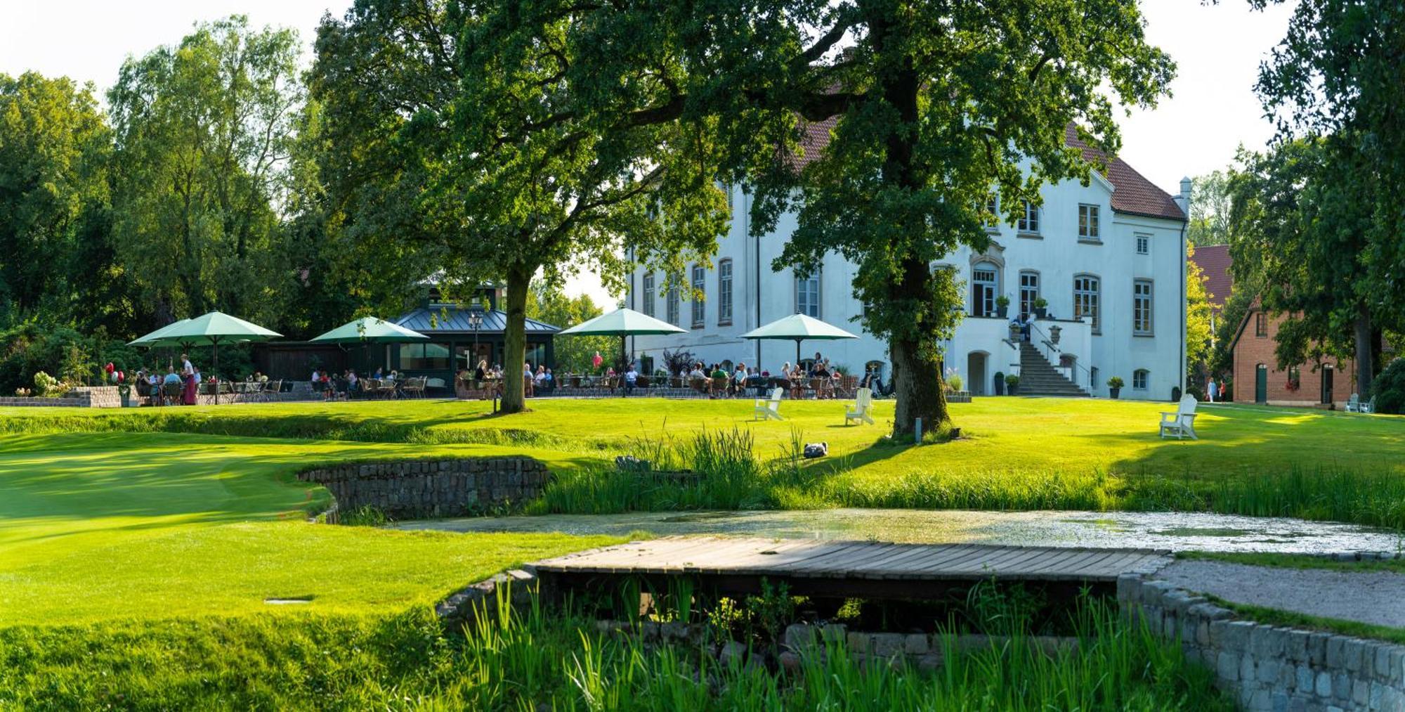 Hotel & Gaestehaus Gut Kaden Alveslohe Dış mekan fotoğraf