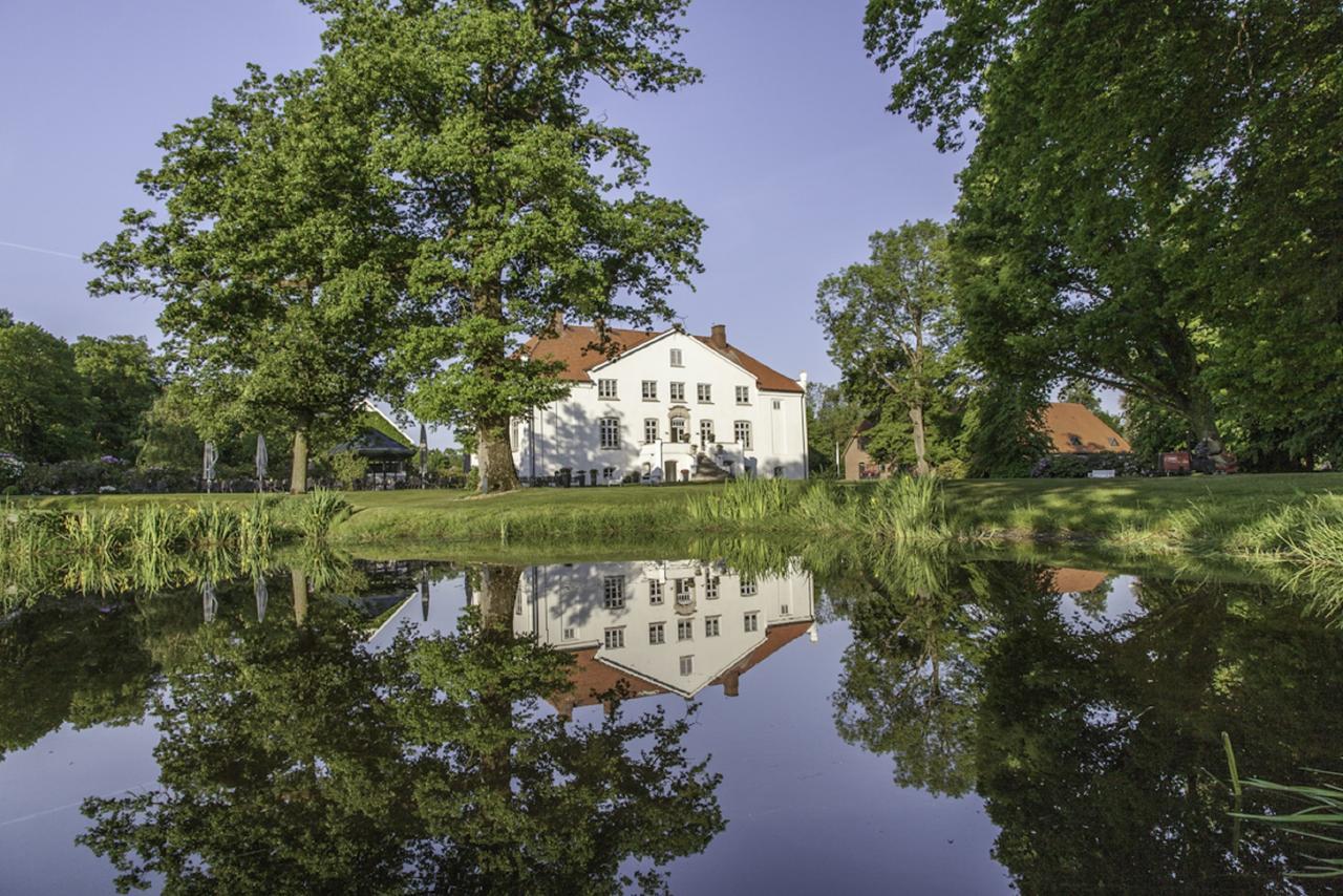 Hotel & Gaestehaus Gut Kaden Alveslohe Dış mekan fotoğraf