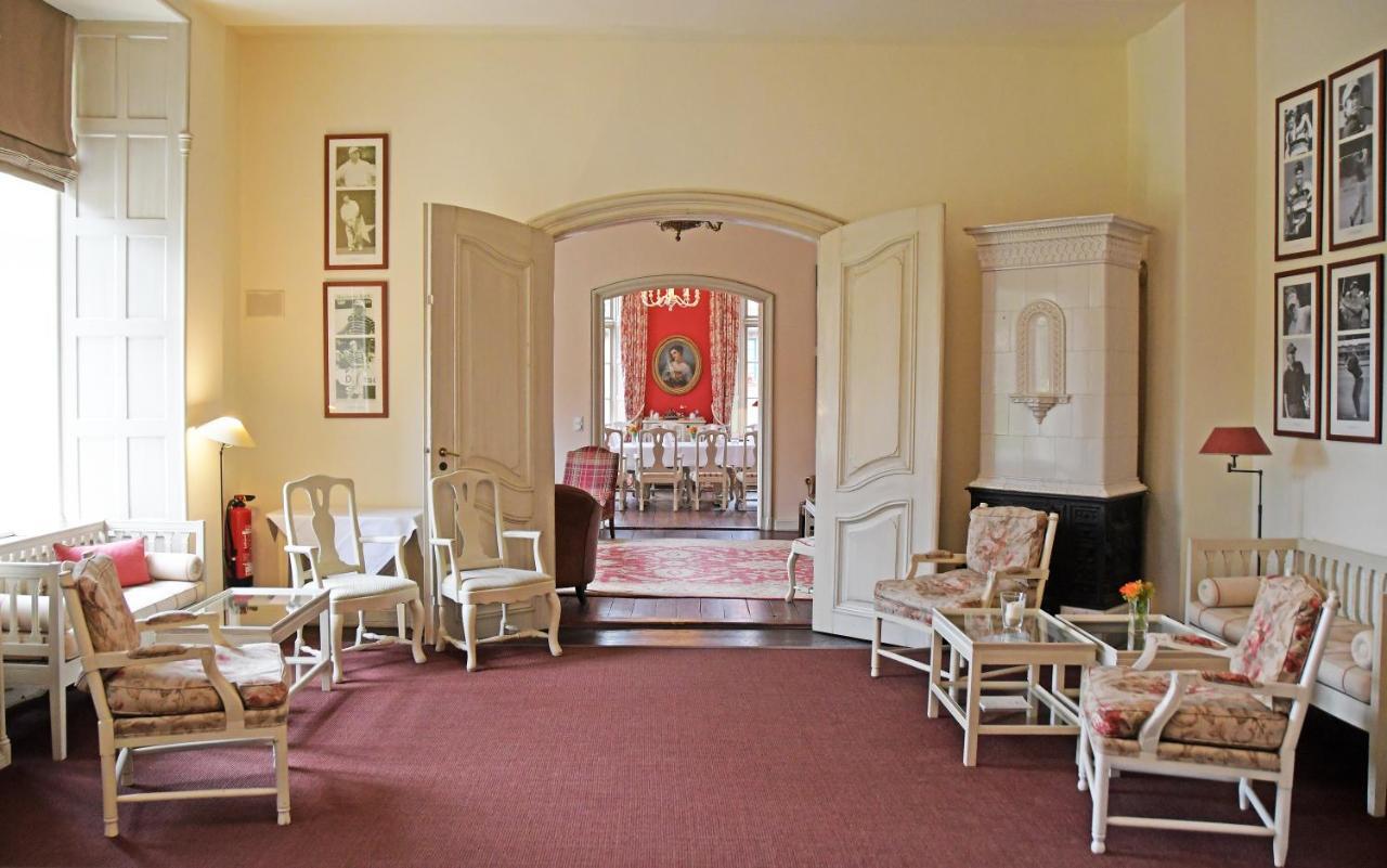 Hotel & Gaestehaus Gut Kaden Alveslohe Dış mekan fotoğraf